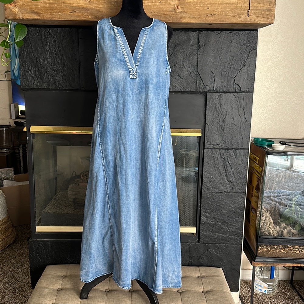 Long denim maxi sleeveless dress with pockets Sz M